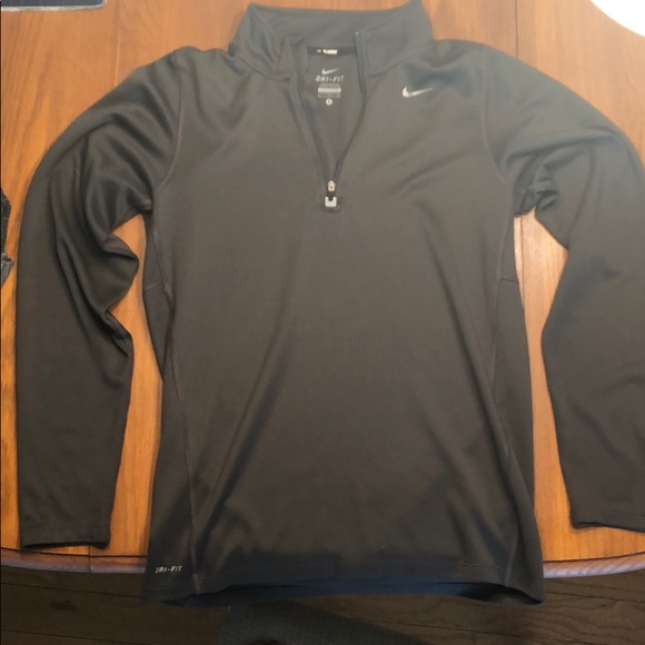 Nike pullover - Picture 2 of 4